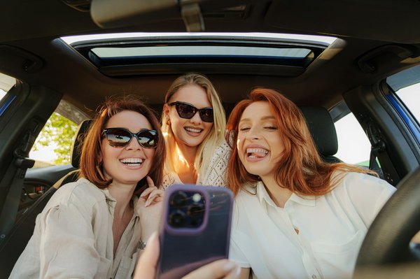 Bien choisir sa première voiture : conseils et assurance jeune conducteur